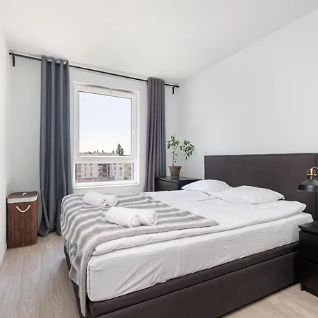 Owsiana 9 - Modern Designed With Balcony By Renters Apartment *