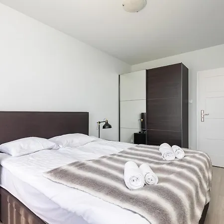 Owsiana 9 - Modern Designed With Balcony By Renters